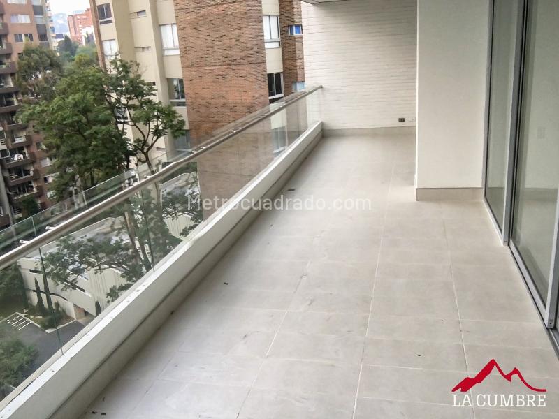 Spacious 3BR Apartment in Los Balsos, El Poblado - 2