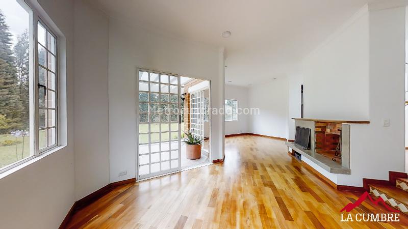 Casa Cómoda de 4 Alcobas con Zonas Verdes en Las Palmas - 3