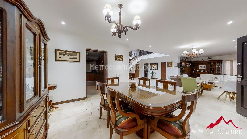 Casa de 3 Alcobas y 5 Baños en La Cola del Zorro - 9