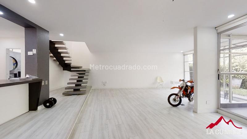 2-Level 3BR House in El Tesoro, El Poblado - 4