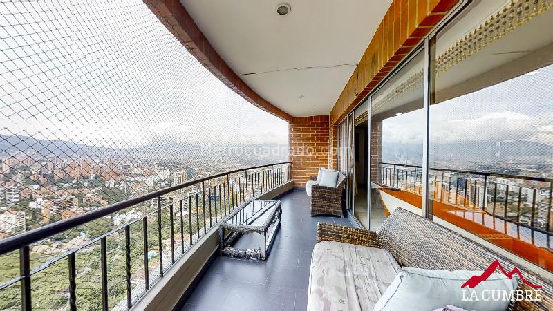 Penthouse Espectacular de 4 Alcobas en El Poblado Las Palmas - 3