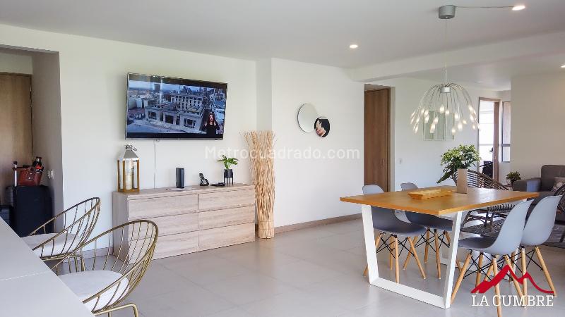 Apartamento Amoblado de 2 Alcobas con Gimnasio en Loma San Julián - 6