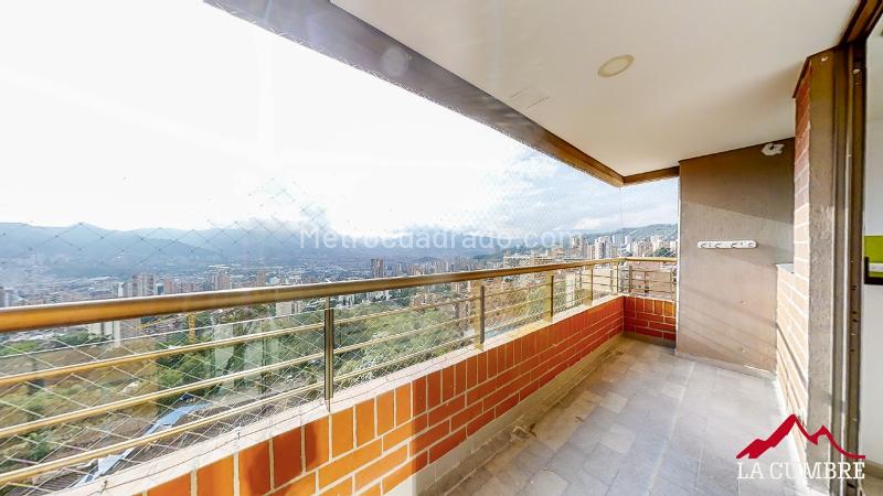 Luxury 3BR Apartment with Pool in El Poblado El Tesoro - 7