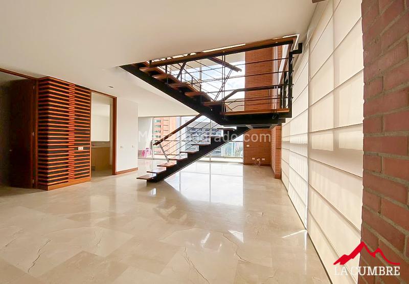 Duplex Apartment with Pool in Poblado Loma de Alejandria - 5