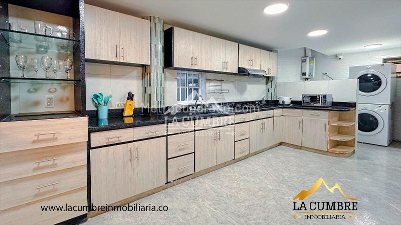 Casa Amoblada de 4 Alcobas en La Calera, El Poblado - 7
