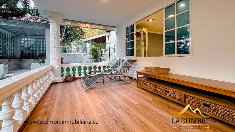 Casa Amoblada de 4 Alcobas en La Calera, El Poblado - 9