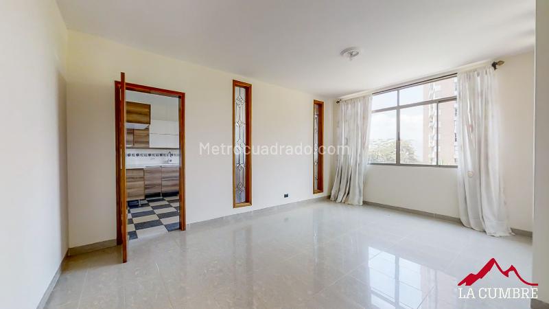 3BR House with Private Jacuzzi, Sauna & 24/7 Security in El Poblado (La Calera) - 3