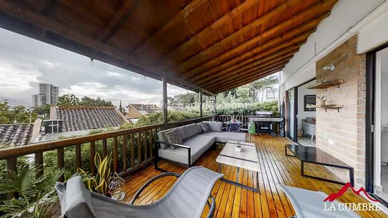 Casa Amoblada de 3 Alcobas en Altos del Poblado (Unidad Cerrada) - 3