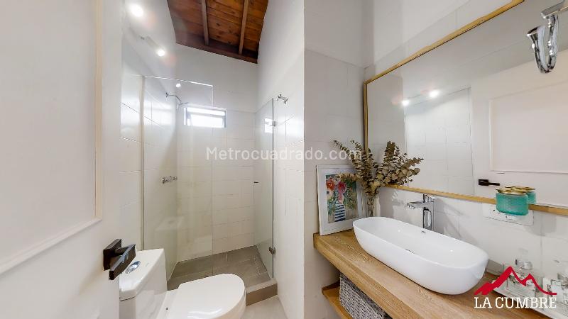 Casa Amoblada de 3 Alcobas en Altos del Poblado (Unidad Cerrada) - 8