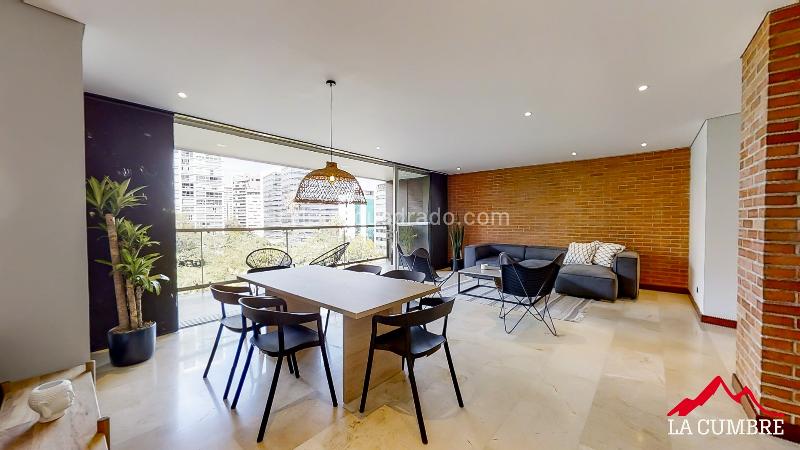 Luxurious 3BR Apartment in Poblado Loma de Alejandria - 2