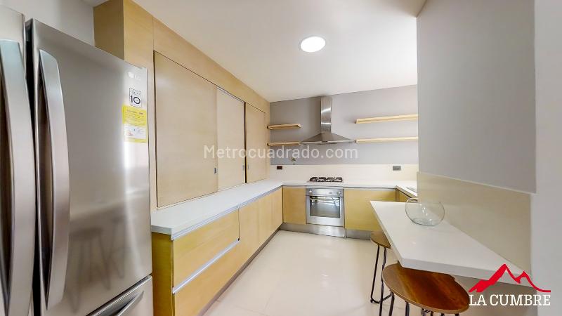 Luxurious 3BR Apartment in Poblado Loma de Alejandria - 7