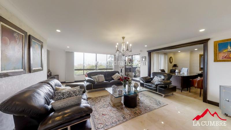 Apartamento Amoblado de 3 Alcobas en El Poblado La Calera