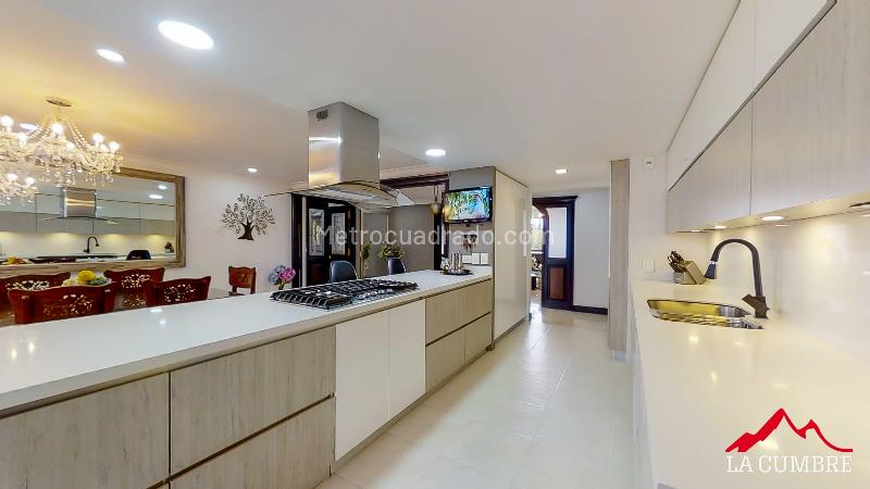 Apartamento Amoblado de 3 Alcobas en El Poblado La Calera - 8