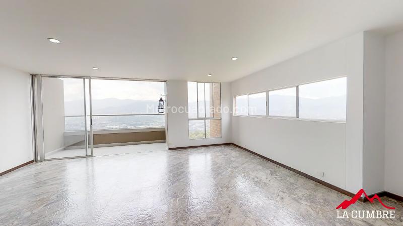 Modern 3BR Apartment in Las Palmas - 4