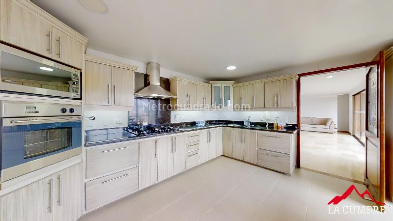 Apartamento Amplio de 3 Alcobas en El Poblado Las Palmas - 6