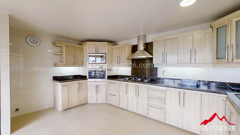 Apartamento Amplio de 3 Alcobas en El Poblado Las Palmas - 7