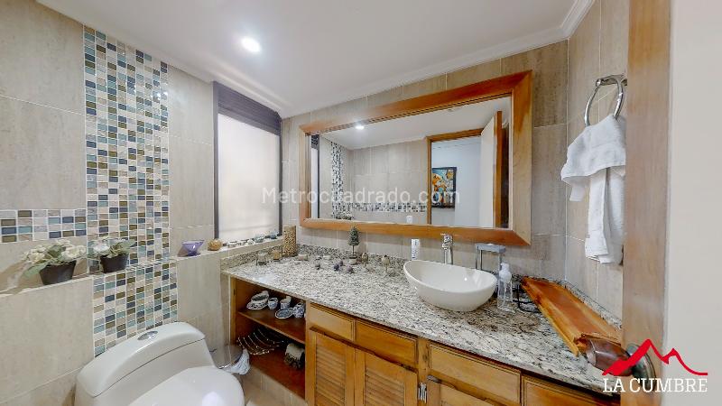 Apartamento en Arriendo de 3 Alcobas en El Poblado Loma de los Parra - 7