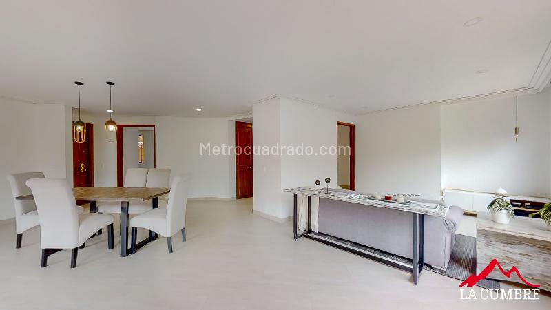 Apartamento de 3 Alcobas en San Lucas, El Poblado (3 Parqueaderos Privados) - 3