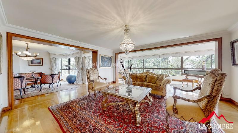 Apartamento lujoso de 4 Alcobas en El Tesoro - 3