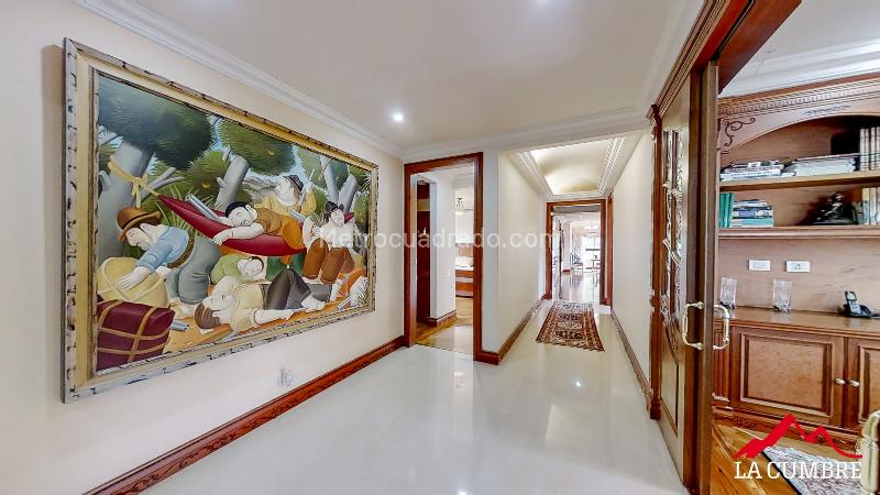 Apartamento lujoso de 4 Alcobas en El Tesoro - 8