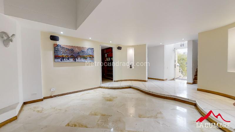 Casa Amplia de 5 Alcobas en El Poblado El Tesoro