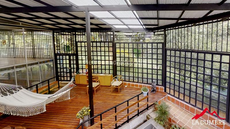 Spacious 5BR House in El Poblado El Tesoro - 4