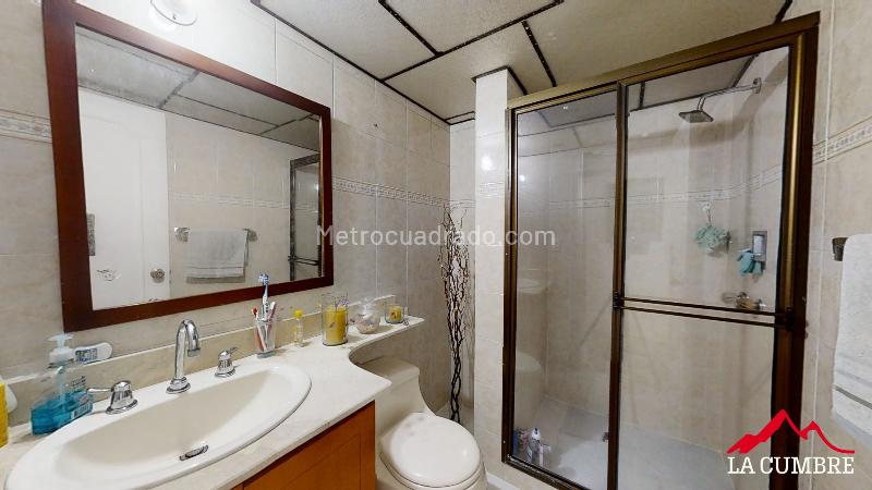 Apartamento en Arriendo de 4 Alcobas en El Poblado (El Tesoro) - 8