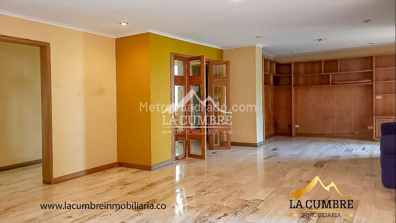 Apartamento Amplio de 3 Alcobas en Loma El Campestre - 2