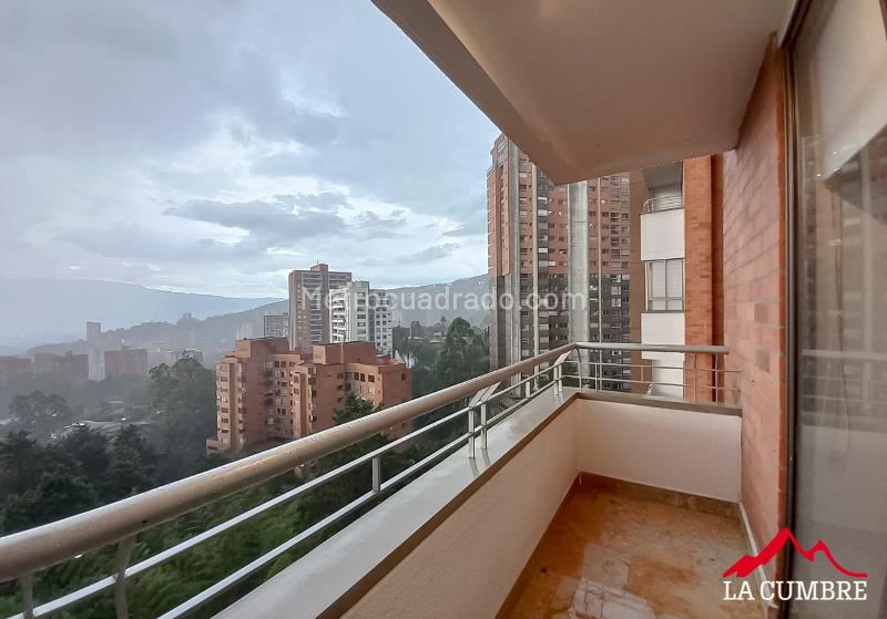 Apartamento de 2 Alcobas con 4 Baños en El Poblado (La Calera) - 4