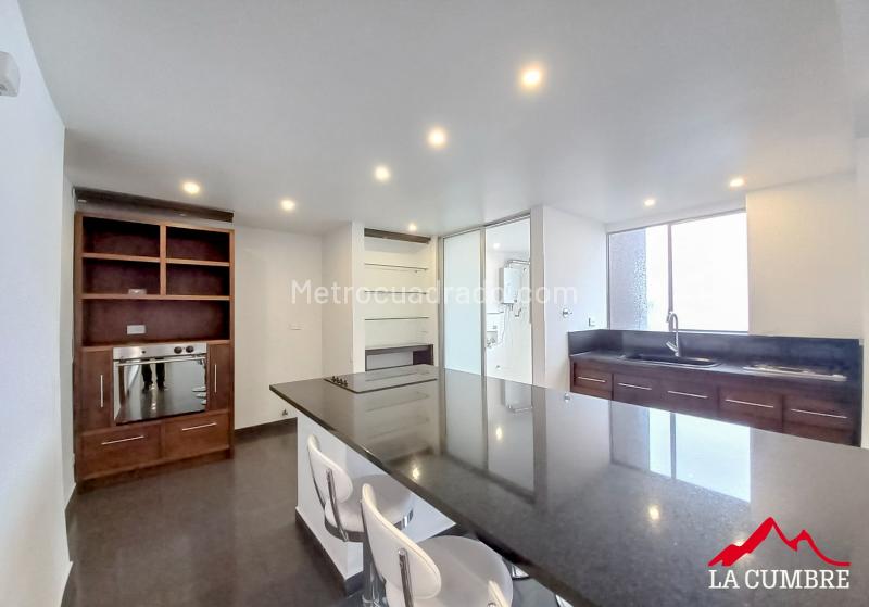 Apartamento de 2 Alcobas con 4 Baños en El Poblado (La Calera) - 6