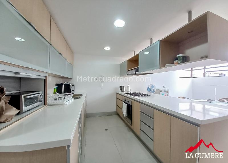 Spacious 3BR Apartment in El Poblado - 4