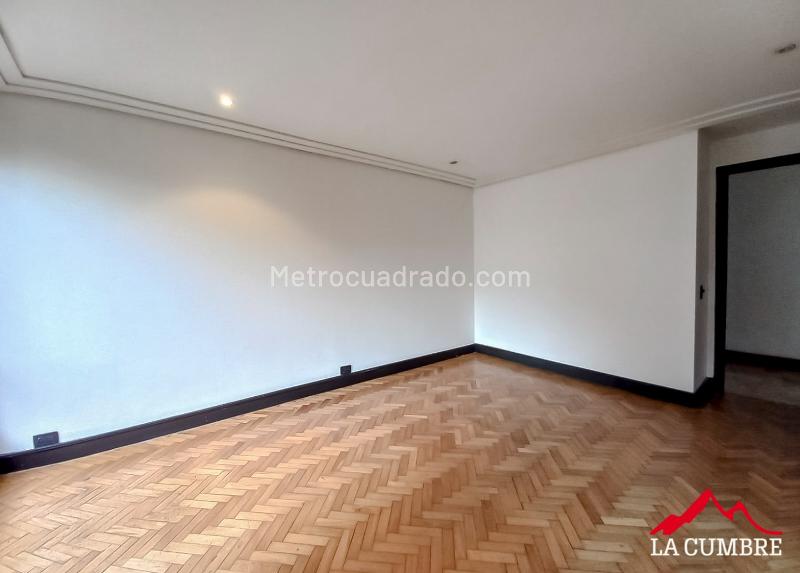 Spacious 3BR Apartment in El Poblado - 9