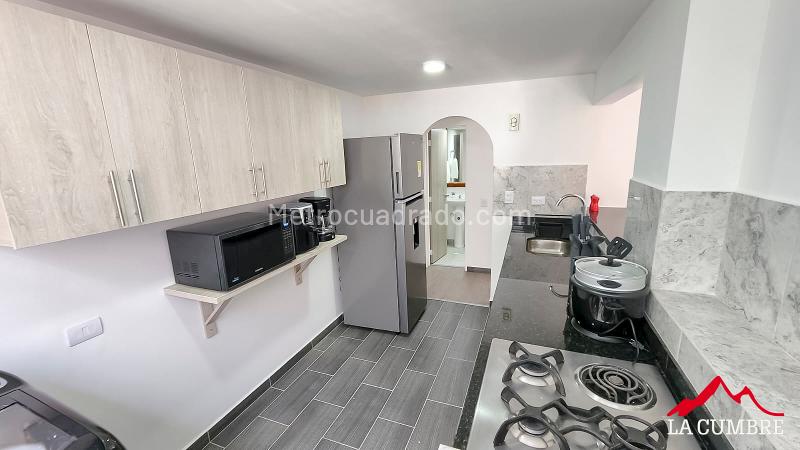 Apartamento Amoblado de 3 Alcobas en Loma de San Julián - 4