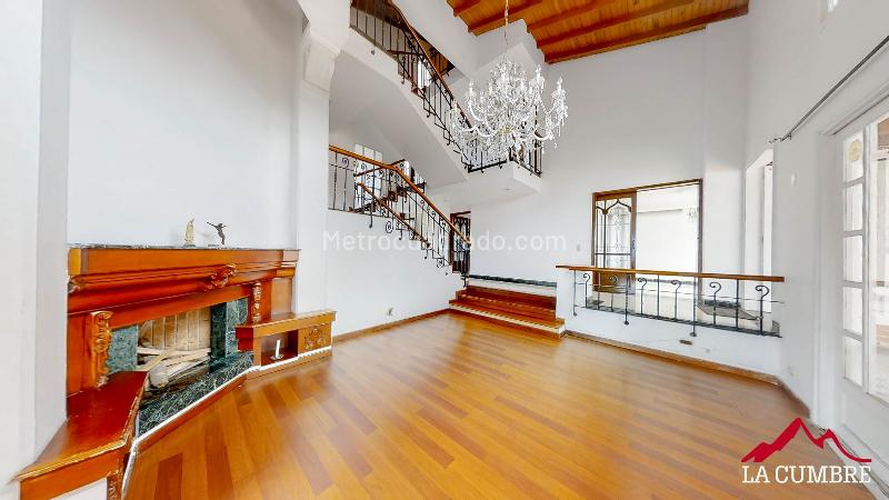 Casa de 4 Alcobas y 5 Baños en Altos del Poblado (Cola del Zorro) - 5