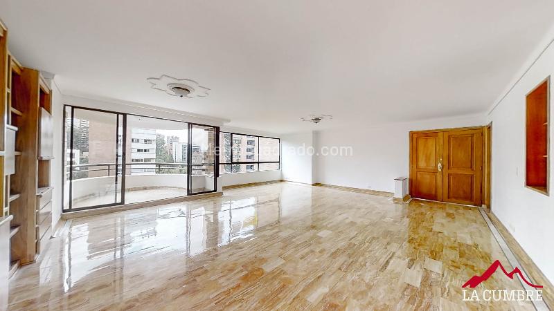 Luxury 4BR Apartment in Poblado Alejandria - 2
