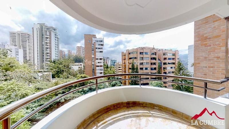 Luxury 4BR Apartment in Poblado Alejandria - 3