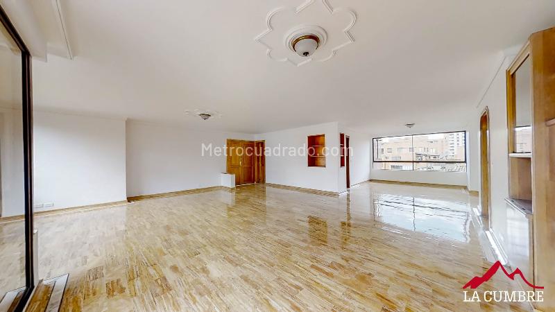 Luxury 4BR Apartment in Poblado Alejandria - 4