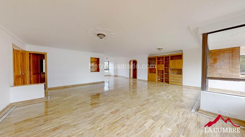Luxury 4BR Apartment in Poblado Alejandria - 7