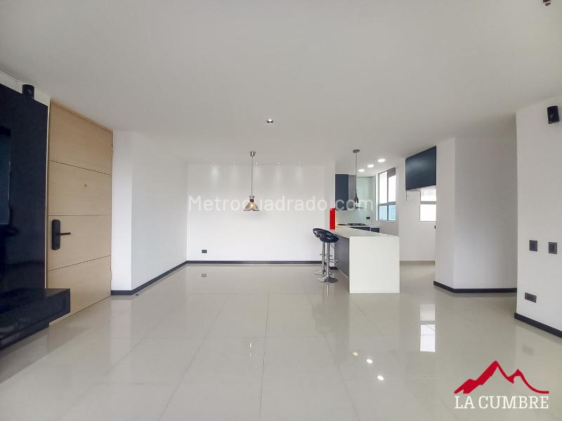 2BR Apartment for Rent in El Poblado-Castropol with 2 Covered Parking - 3