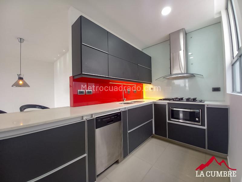 2BR Apartment for Rent in El Poblado-Castropol with 2 Covered Parking - 4