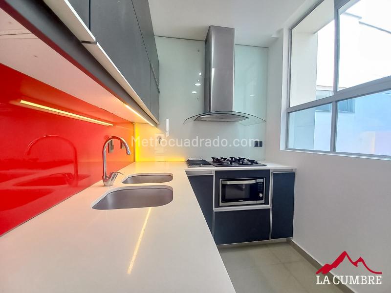 2BR Apartment for Rent in El Poblado-Castropol with 2 Covered Parking - 6