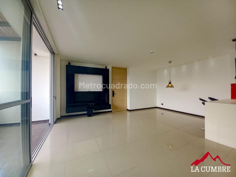 2BR Apartment for Rent in El Poblado-Castropol with 2 Covered Parking - 7