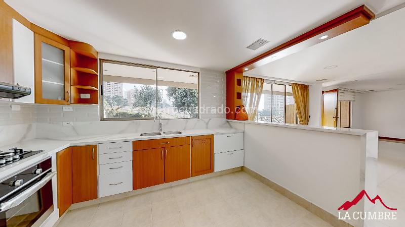 3BR House with Pool in El Poblado La Calera - 7