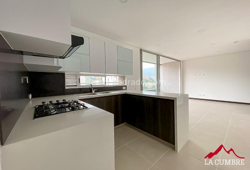 120m² 3BR Apartment for Rent in El Poblado (Santa María) - 6