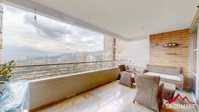 Apartamento Amoblado de 3 Alcobas con Estudio en La Calera - 2
