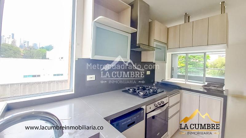 Modern 3BR Apartment with Double Parking in Santa Maria de Los Angeles - 4