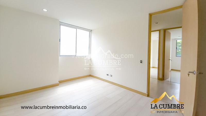 Modern 3BR Apartment with Double Parking in Santa Maria de Los Angeles - 6