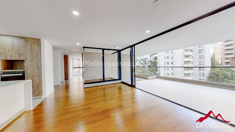 Spacious 3BR Apartment in El Poblado Santa Maria