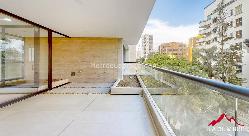 Spacious 3BR Apartment in El Poblado Santa Maria - 2