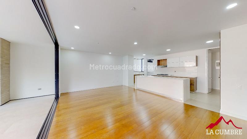 Spacious 3BR Apartment in El Poblado Santa Maria - 4